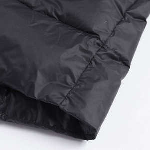 Veste d'hiver courte matelassée à capuche, parka isolée, imperméable, coupe-vent, chaude, décontractée, pour l'extérieur, parfaite pour les journées froides - Product Image 4