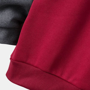 เสื้อฮู้ดดี้ผู้ชายสีพื้น 270 กรัม ทรงปกติ ผ้าโพลีเอสเตอร์ผสมคอตตอน เหมาะสำหรับใส่ลำลอง ออกกำลังกาย หรือใส่ในชีวิตประจำวัน มีดีไซน์แผ่นผ้าต่อ - Product Image 4