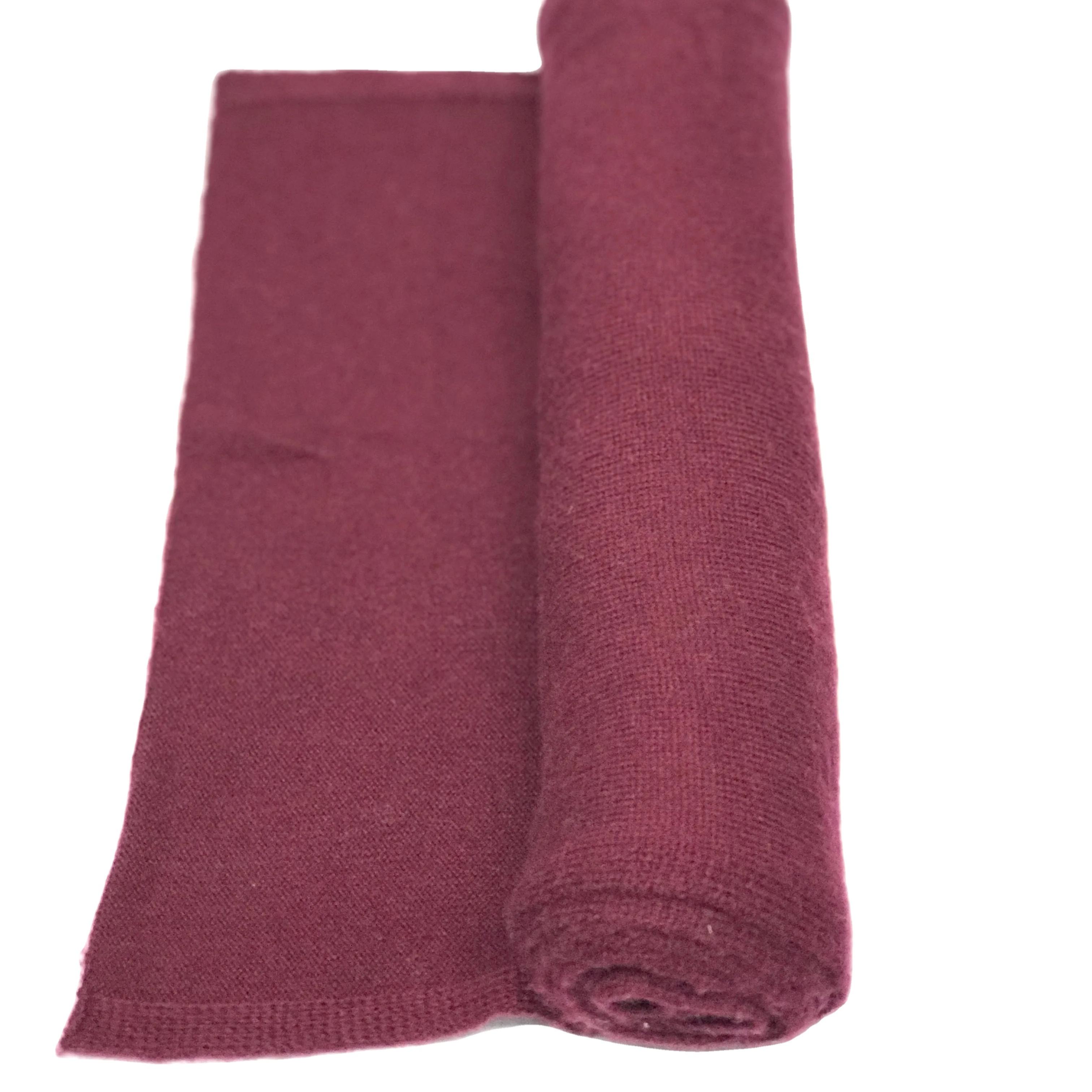 สีแดงเข้ม