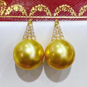 Pendientes de Perlas Gris Platino al por Mayor del Fabricante, Estilo Simple y Versátil, Accesorio de Moda con Ligeras Imperfecciones - Product Image 2