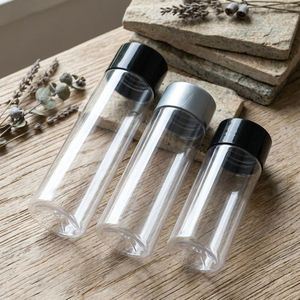 Botella de Agua Cilíndrica Transparente de PET con Tapa Negra para Envasado de Jugos, Té y Bebidas Funcionales, Logotipo Personalizado, Fábrica en Vietnam - Product Image 4