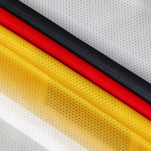 Ensemble d'uniformes de football d'été respirants et à séchage rapide de haute qualité, tendance du moment, avec logo personnalisé, manches courtes, 100 % polyester - Product Image 5