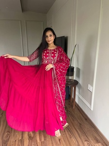 ชุดเดรส Anarkali ดีไซน์ล่าสุดจาก Fatema Fashion สำหรับสุภาพสตรี ผ้า Faux Georgette หนานุ่ม ปักลายปักเลื่อม งานฝีมือแบบดั้งเดิมของอินเดีย รุ่นพิเศษ - Product Image 4