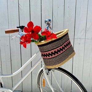 Panier de vélo coloré en jonc de mer, tressé à la main, panier avant pour vélo en fibres naturelles, idéal pour le shopping, les pique-niques, le cyclisme et les activités de plein air - Product Image 6