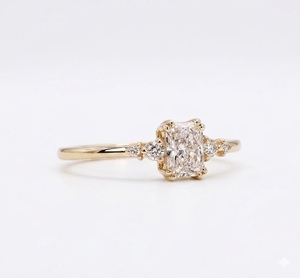 แหวนเพชรเม็ดเดี่ยวทรงเรเดียนท์ 1 กะรัต ทองคำ 18K สีเหลืองทอง ประดับเพชร CVD HPHT Lab Grown Diamond E VS1  หรูหรา ได้รับการรับรองจาก IGI - Product Image 3