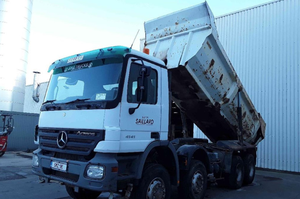 Produit TOP d'occasion : Camion benne ACTROS 4140 en parfait état - Product Image 4