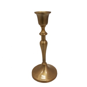 Soporte de vela con forma de copa negra áspera para decoración del hogar de estilo moderno con asa para la temporada navideña como soporte de pilar de vela - Product Image 3
