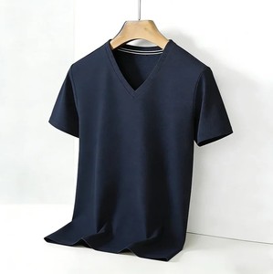 Camiseta de Manga Corta con Cuello en V para Hombre, Color Negro, Corte Regular, Tejido de Punto, Estilo Casual, Producción Harry Johnson, OEM ODM - Product Image 6
