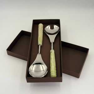 Ensemble de cuillères de service en métal et résine, vaisselle artisanale, idéal pour offrir, disponible à prix réduit - Product Image 6