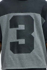T-shirt oversize en coton délavé à blocs de couleur, avec numéro universitaire personnalisé et imprimé graphique tonal, style streetwear pour hommes, vente en gros - Product Image 2