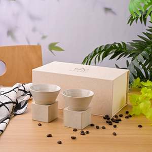 ชุดแก้วกาแฟเซรามิกเคลือบลายเพ้นท์มือ 2 ใบ รูปทรงกรวย ใช้กับไมโครเวฟได้ ความจุ 400 มล. สำหรับชา กาแฟ พร้อมจานรอง - Product Image 6