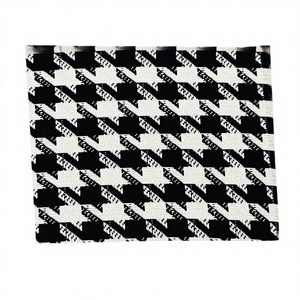 ลายฮาวด์สทูธล่าสุด ผลิตจากโพลีเอสเตอร์ 100% สีดำและสีขาว สัมผัสนุ่ม คุณภาพป้องกันการเป็นขุย - Product Image 1
