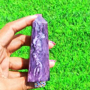 Obelisco de Cristal de Charoita Natural Chakralume, Pulido a Mano, Gema Púrpura para Meditación, Reiki, Sanación Energética de Chakras - Product Image 5