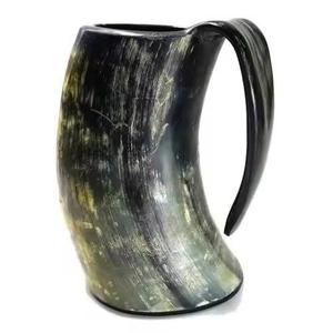 Chope à bière artisanale en corne de buffle naturelle avec couvercle en bambou, finition lisse, poignée robuste, style contemporain pour les fêtes - Product Image 3