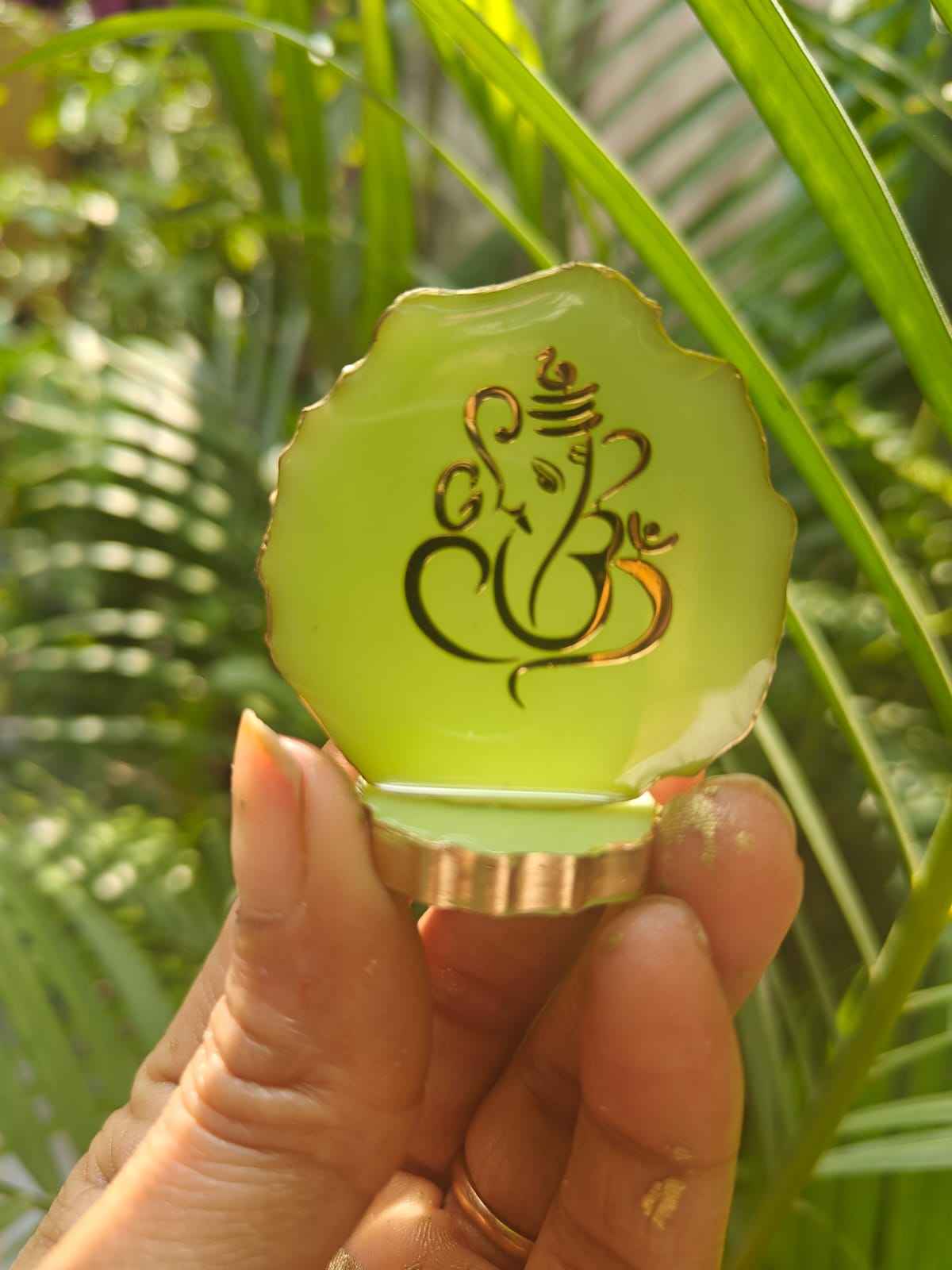 เช่นเดียวกับภาพ