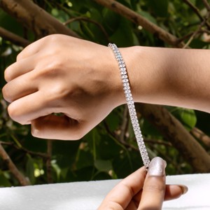 Pulsera de tenis de lujo con corte ovalado para mujer, en acabado de oro blanco con piedras brillantes, elegante pieza de joyería de regalo - Product Image 6