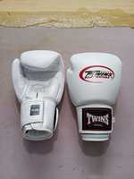 Gants de boxe Muay Thai en cuir blanc personnalisables, best-sellers, pour l'entraînement au MMA et au sparring, avec fermeture à boucle et crochet