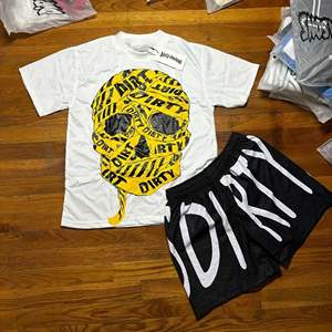 Ensemble de vêtements d'été pour homme, t-shirt et short 2 pièces avec logo personnalisé du fabricant, impression sur t-shirt et short. - Product Image 4