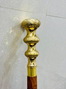 Bastón de Madera Multifuncional con Diseño Victoriano y Mango Redondo de Latón Antiguo para el Día de San Valentín, Acción de Gracias y Graduación - Product Image 3