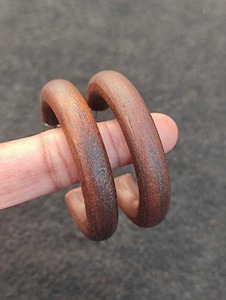 Boucles d'oreilles en bois au design robuste, construction solide, finition lisse, prix d'usine en gros - Product Image 2