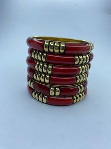 Conjunto de Brazaletes de Resina Naranja y Latón, Hechos a Mano, Ligeros, Atrevidos, Elegantes, Color Personalizable, Joyería de Moda para Mujer, Estilo Boho Contemporáneo - Product Image 4