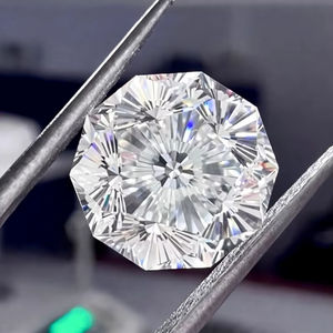 Diamant CVD cultivé en laboratoire, taille Sakura, de 1 à 5 carats, poli à la main, provenant d'Inde, pour la création de bagues en forme de fleur de cerisier décagonale. - Product Image 1
