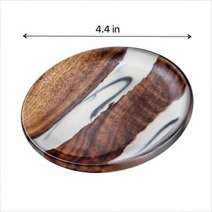 Posavasos de resina de madera de nogal premium, hechos a mano con madera de nogal maciza natural y resina de alta calidad. Cada posavasos - Product Image 4
