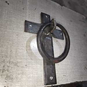 Battants de porte en fer forgé à la main, d'une fabrication artisanale rustique, parfaits pour les portails, les portes et la décoration des maisons traditionnelles. - Product Image 5