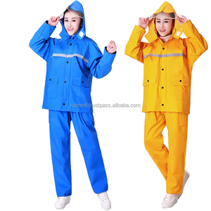 Traje Impermeable Ligero con Capucha, Tiras Reflectantes de Seguridad, Chaqueta y Pantalones Cortavientos para Trabajo al Aire Libre - Product Image 3