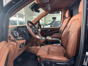 Nueva Mercedes-Benz V 300 VIP BUSINESS VAN 2025, 2L Gasolina, 6 Plazas, Automática, Volante a la Izquierda, 4 Cilindros, Tracción en las Cuatro Ruedas, Especificaciones GCC - Product Image 5