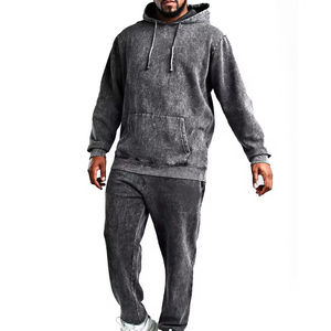 Survêtement homme personnalisé avec logo brodé, respirant, effet délavé, 100% coton, streetwear, bonne qualité et confortable. - Product Image 1