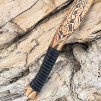 Hache Viking Industrielle au Design Traditionnel Scandinave, Faite à la Main, Lame en Acier Carbone et Manche en Bois, pour le Camping, le Bushcraft et la Décoration Intérieure de Haute Qualité