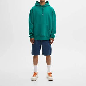 Survêtements personnalisés pour femmes, grammage lourd 500 GSM 350 GSM, en molleton polyester/coton, avec broderie, comprenant un sweat à capuche oversize et un short - Product Image 4