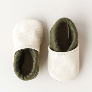 Zapatos de Bebé Hechos en Fábrica, Calzado para Caminar a Diario, Suela Suave, Cómodos, Ligeros, Estilo Moderno, Mejor Precio en Línea - Product Image 1