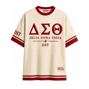 T-shirt Delta Sigma Theta Greek Wear, t-shirt graphique élégant rouge et blanc pour la mode streetwear - Product Image 2