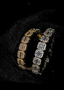 18K Gold With Moissanite Round & Baguette Diamond Studded Party Wear Bracelet For <b>Men</b> - Product Image 4