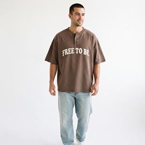 Camiseta Henley de verano para hombre, corte holgado, manga corta, algodón y poliéster, tejido de punto, con botones, hombros caídos. - Product Image 1