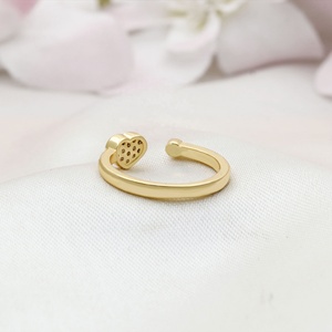 แหวนเงินแท้ 925 ชุบทองคำขาวประดับเพชร CZ รูปหัวใจแบบเปิด ขายส่ง Memoria Jewels - Product Image 3