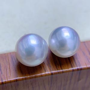 Boucles d'oreilles en argent S925 avec perles rondes Aurora de 8-9 mm, presque parfaites, en eau douce naturelle, design simple - Product Image 2