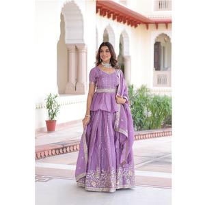 Ensemble Lehenga Choli de qualité supérieure pour les mariages, les festivals, les soirées et les célébrations traditionnelles, disponible à un prix abordable - Product Image 1