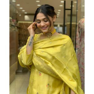 Magnifique ensemble élégant pour soirée, haut et bas avec dupatta, taille XL - Product Image 5