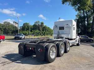 Camión Tractor Moderno de 10 Ruedas 6x4 Diésel, Camión Comercial de Servicio Pesado para Transporte de Carga Global - Product Image 3