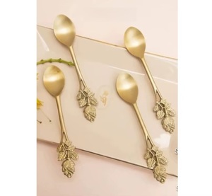 Juego de Cubiertos de Silicona de 3 Piezas para Bebés, Seguro y Fácil de Agarrar, Cubertería de Alta Gama para Bodas, Juegos de Cubiertos para Exportación - Product Image 1