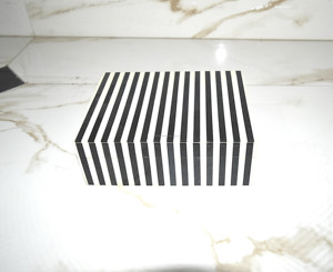 Vente chaude MDF et résine incrustation boîte de rangement de luxe dernière boîte en résine blanche ou noire pour le stockage et bijoux boîte de rangement personnalisée - Product Image 6