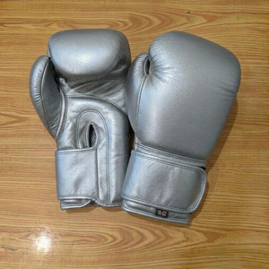 Gants de boxe en cuir PU argenté à doigts entiers, anti-humidité, avec soutien du poignet, taille adulte, fermeture auto-agrippante pour l'entraînement - Product Image 6