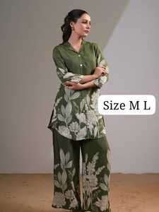 HARI OM CREATIONS Conjunto de kurta de algodón con estampado floral verde para mujer, cuello en V, sin arrugas, mangas tres cuartos, corte regular completo - Product Image 2