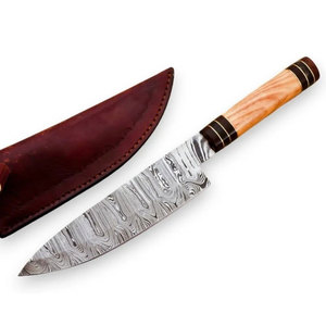 Couteau de cuisine en acier Damas 15g avec manche en bois et étui en cuir - Product Image 1