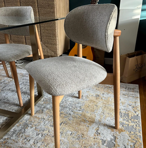 Chaise de salle à manger moderne et confortable en bois de caoutchouc massif pour la maison et le bureau – Meilleur prix – Ensemble de meubles de salon en gros - Product Image 1