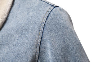 บริการ OEM เสื้อแจ็คเก็ตยีนส์สีน้ำเงินสำหรับผู้ชาย ดีไซน์ทันสมัย แต่งขนเฟอร์ ซิปหน้า ปลายแขนยางยืด ผลิตจากผ้าฝ้าย สไตล์สตรีทแวร์ - Product Image 5