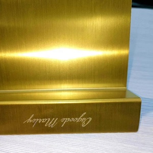 Expositor de Cartón para Bolsos, Plateado, Ecológico, de Lujo, Moderno, de Acero Inoxidable, con Logotipo Personalizado, Acabado Oro Rosa - Product Image 2